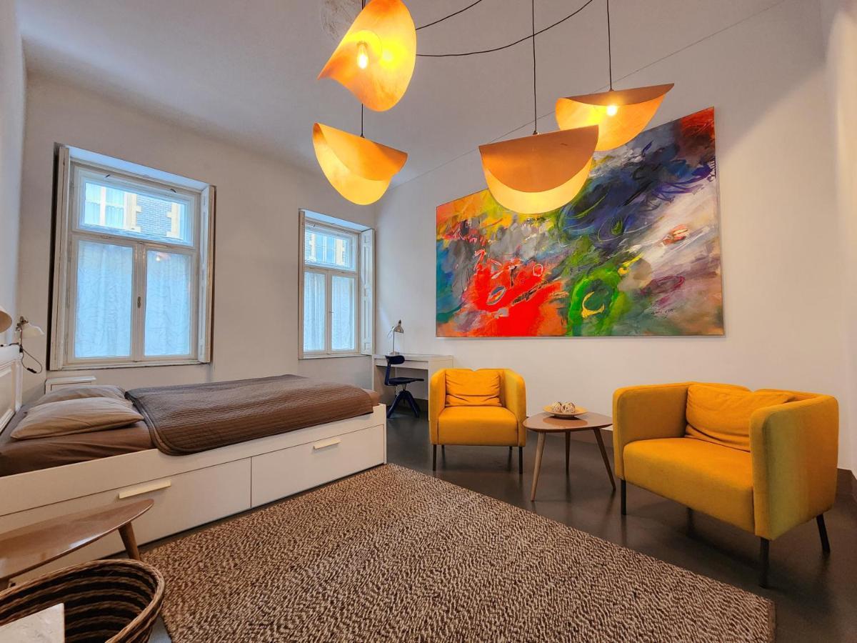 Stylish Holiday Art Apartment - Wifi & Great Location Budapest Exterior photo